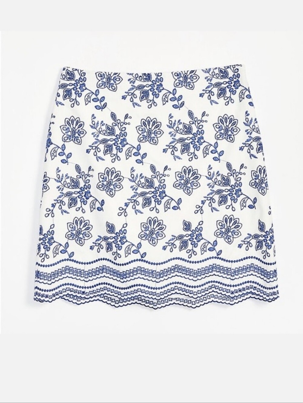 NWT LOFT Petite Blue White Embroidered Floral Pencil Skirt Size 2P